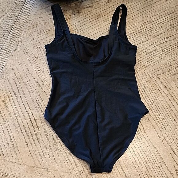 Black one piece swimsuit size S never worn only tried on brand new condition - Picture 7 of 11